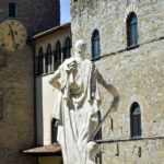 Statua di Ferdinando I in Piazza della Libertà ad Arezzo