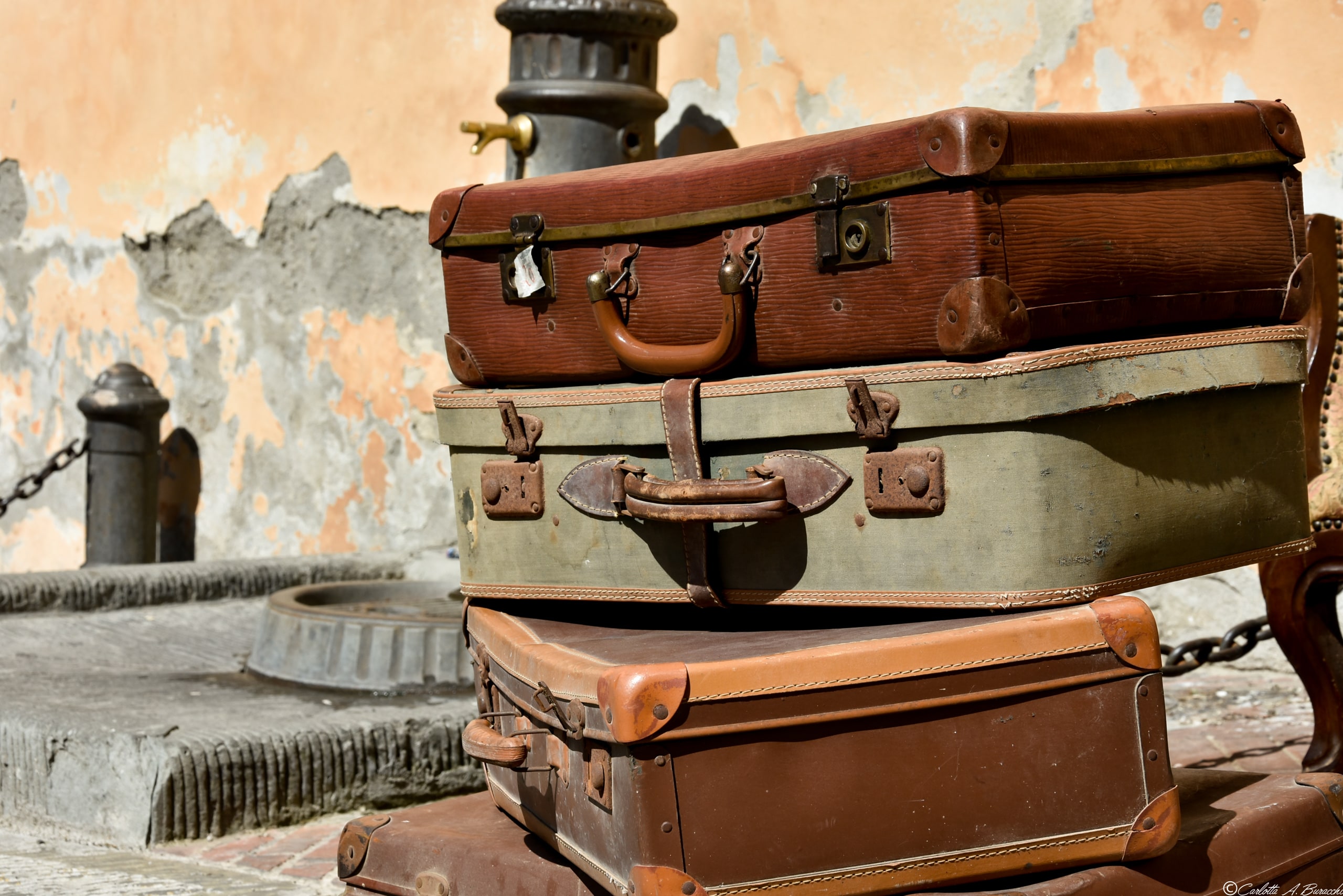 Vecchie valigie alla Fiera Antiquaria di Arezzo